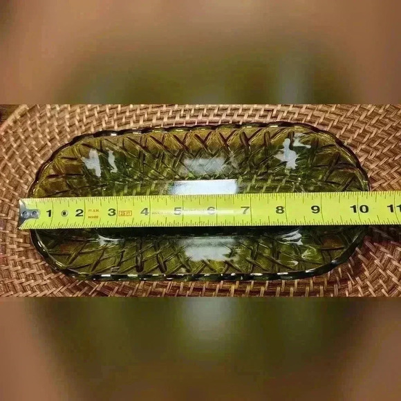 Vintage INDIANA GLASS Pretzel Avocado Celery Dish - Picture 4 of 6